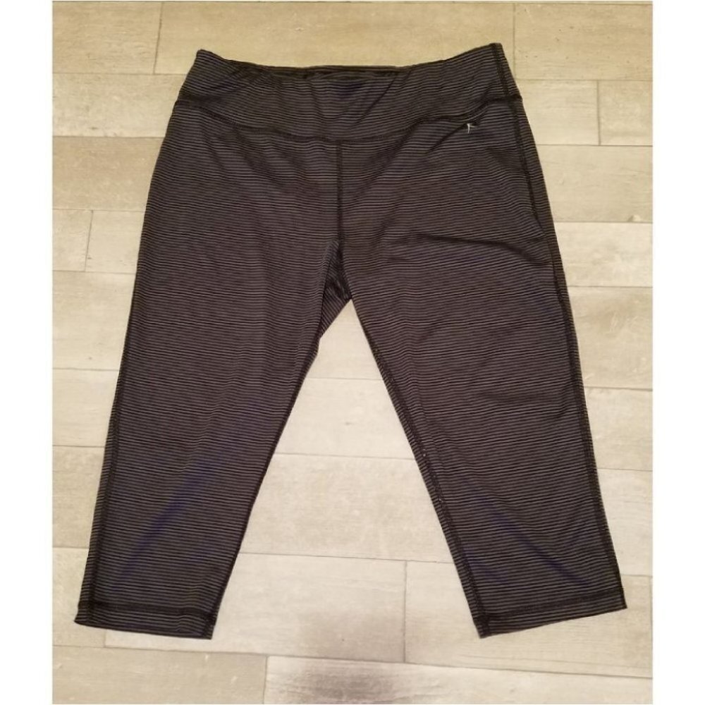 Women's Danskin Now Athletic Shorts (Size L)